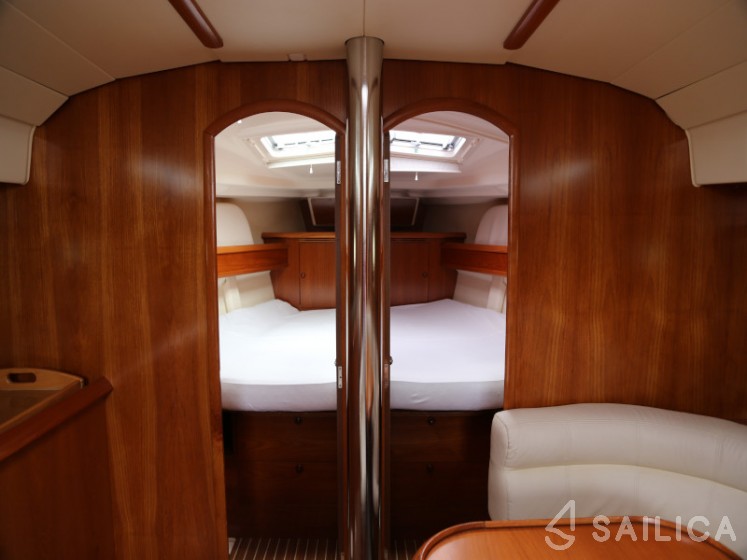 Sun Odyssey 45 - Yacht Charter Sailica
