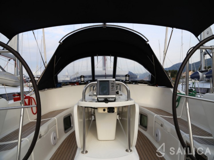 Sun Odyssey 45 - Yacht Charter Sailica