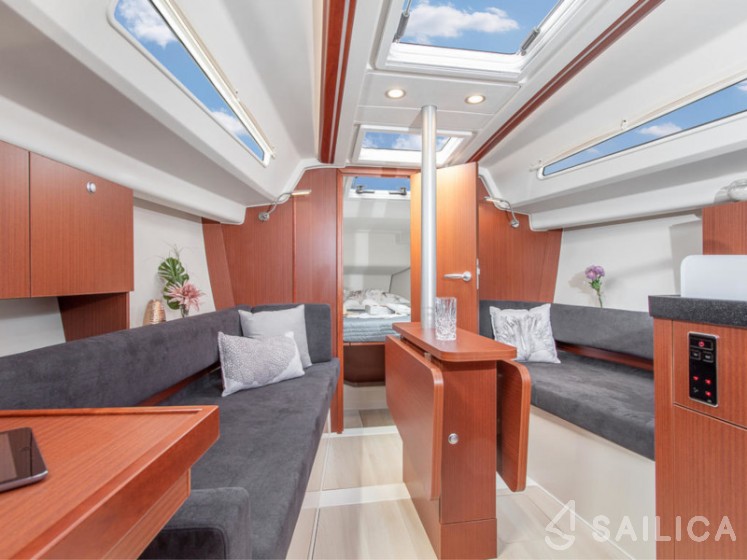 Hanse 315 - Yacht Charter Sailica