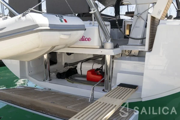 Hanse 548 - Yacht Charter Sailica