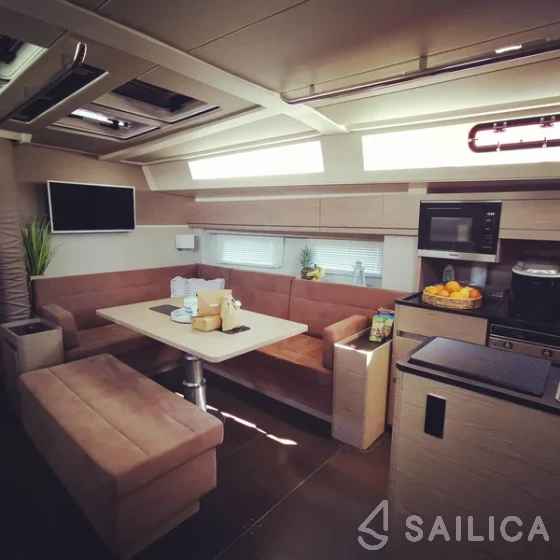 Hanse 548 - Yacht Charter Sailica