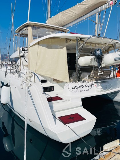 Lagoon 42 - Yacht Charter Sailica