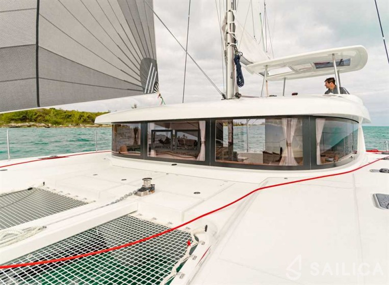 Lagoon 42 - Yacht Charter Sailica