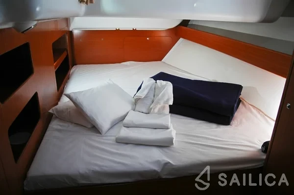Cyclades 43.4 - Yacht Charter Sailica
