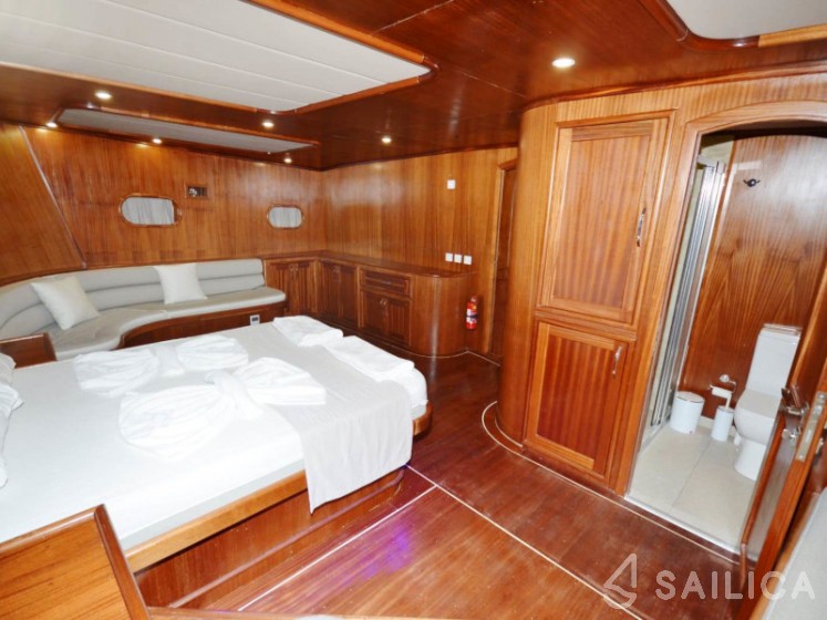 Gulet - Yacht Charter Sailica