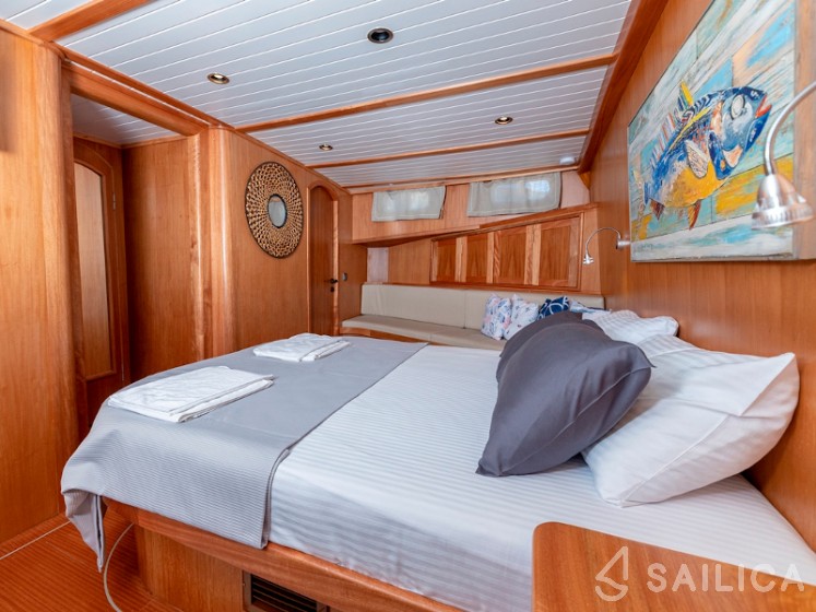 Gulet - Yacht Charter Sailica