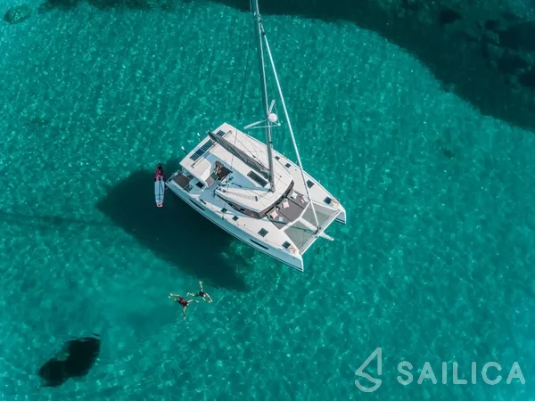 Isla 40 - Yacht Charter Sailica