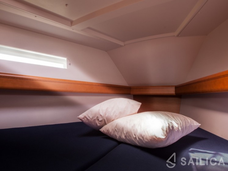Sun Odyssey 439 - Yacht Charter Sailica
