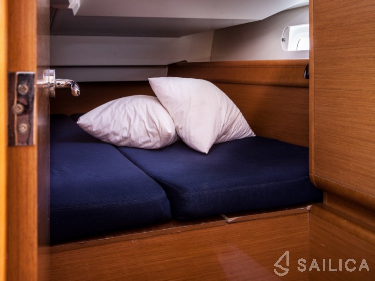 Sun Odyssey 439 - Yacht Charter Sailica