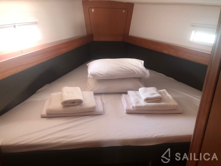 Bavaria 41 Cruiser - Yacht Charter Sailica