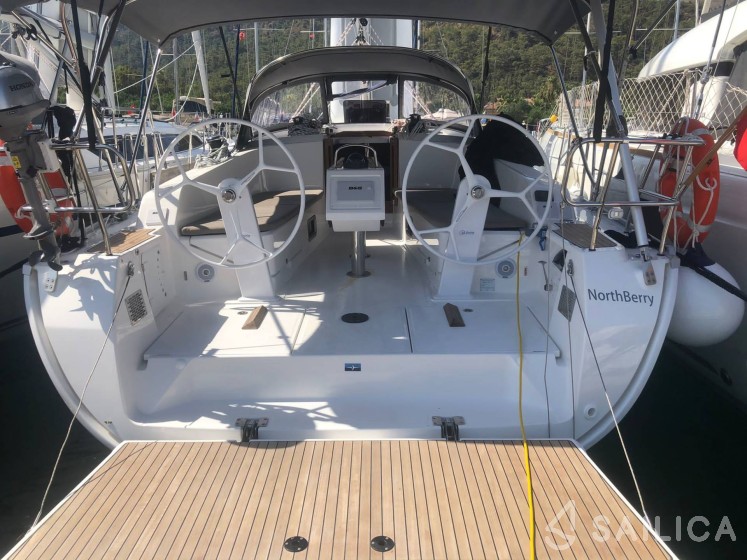 Bavaria 41 Cruiser - Yacht Charter Sailica
