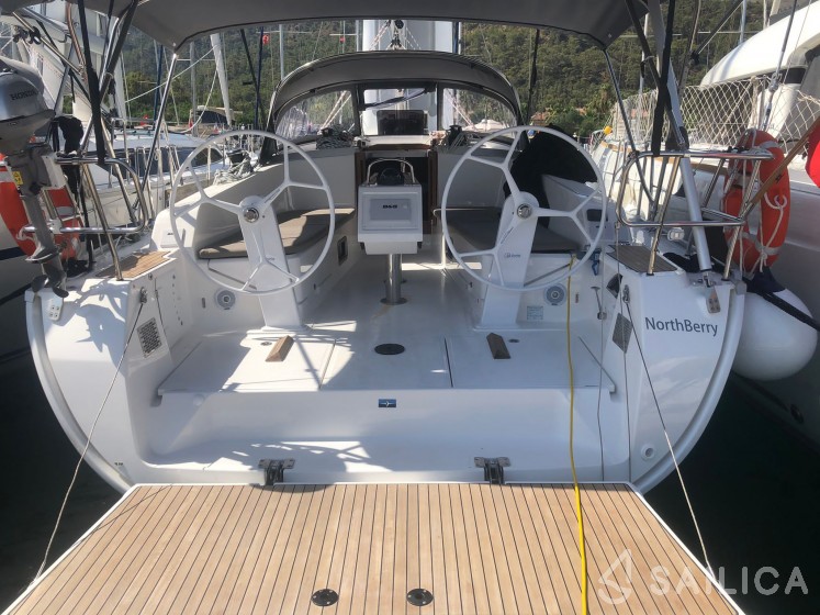 Bavaria Cruiser 41 - Yacht Charter Sailica