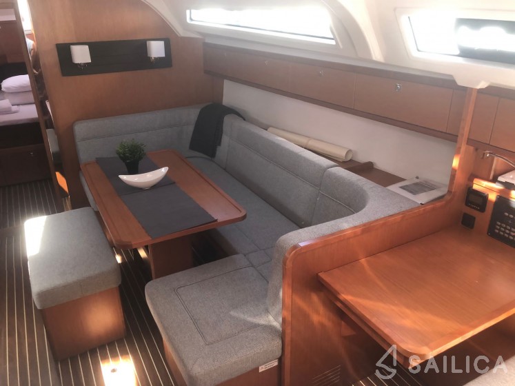 Bavaria Cruiser 41 - Yacht Charter Sailica
