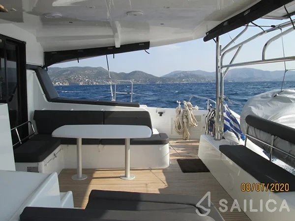 Lagoon 42 - Yacht Charter Sailica
