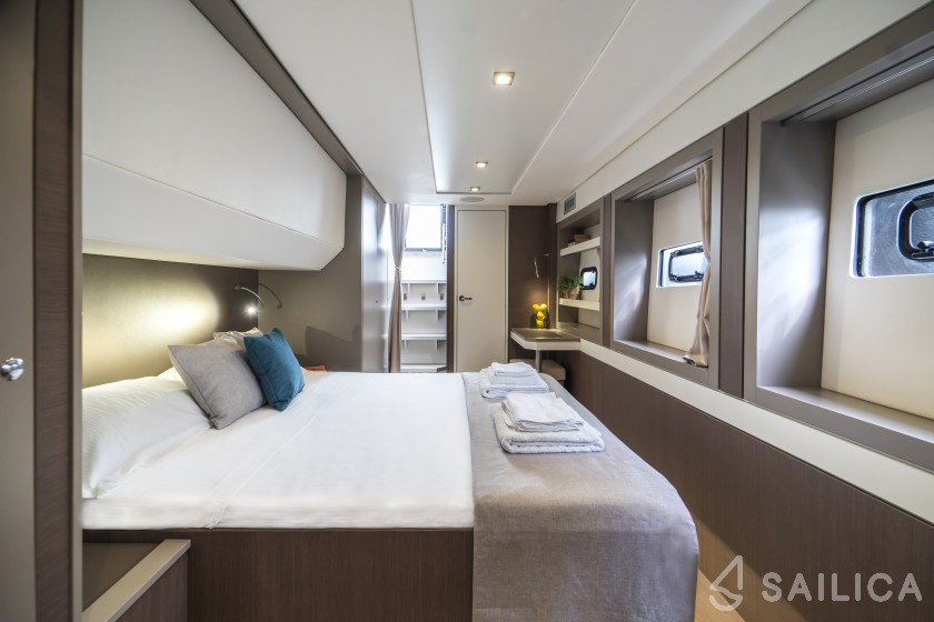 Bali 5.4. - Yacht Charter Sailica
