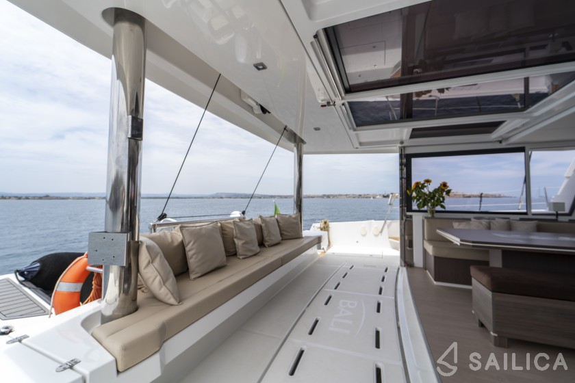 Bali 5.4. - Yacht Charter Sailica