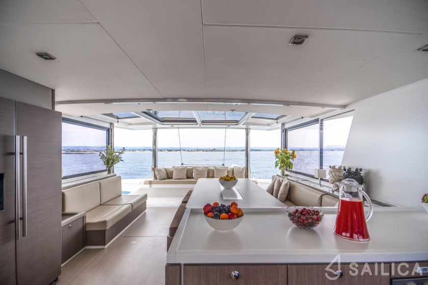 Bali 5.4. - Yacht Charter Sailica