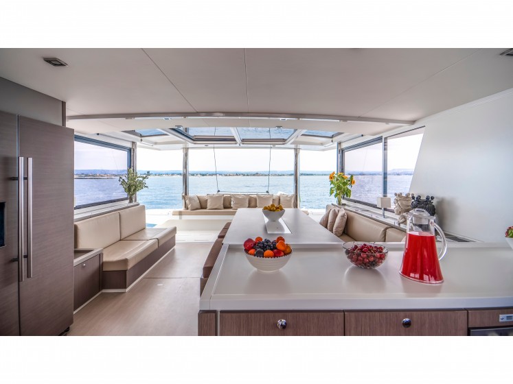 Bali 5.4. - Yacht Charter Sailica