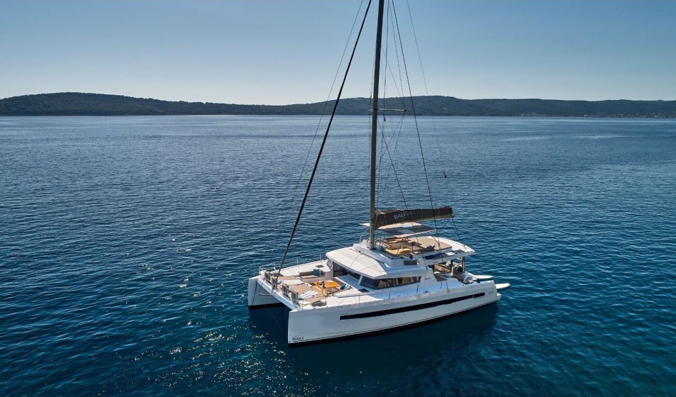 Bali 5.4. - Yacht Charter Sailica