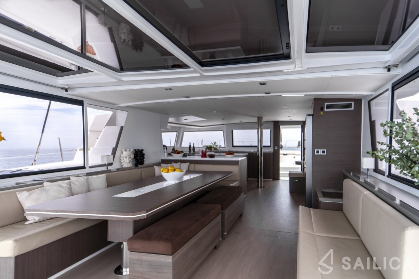 Bali 5.4. - Yacht Charter Sailica