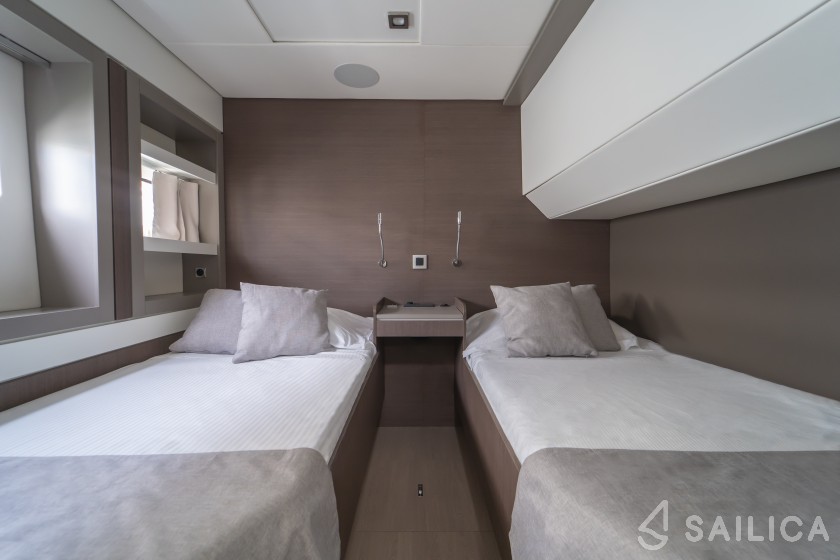 Bali 5.4. - Yacht Charter Sailica