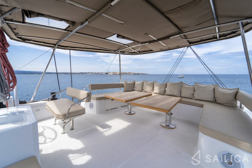 Bali 5.4. - Yacht Charter Sailica