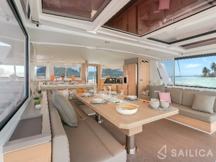 Bali 5.4. - Yacht Charter Sailica