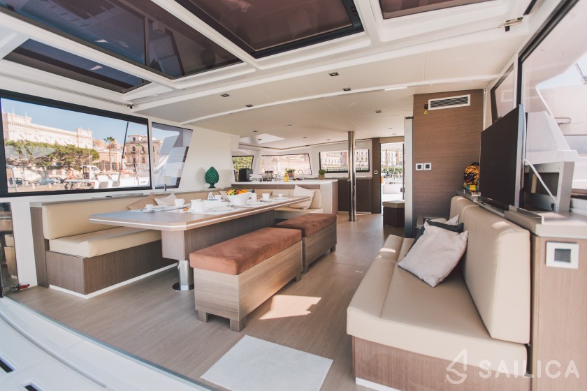 Bali 5.4. - Yacht Charter Sailica