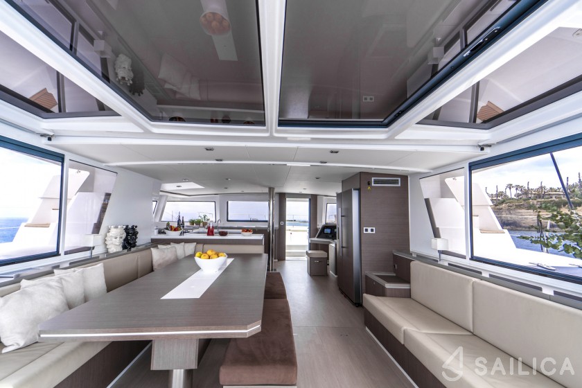 Bali 5.4. - Yacht Charter Sailica