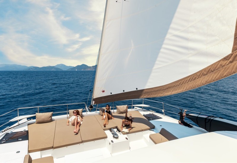 Bali 5.4. - Yacht Charter Sailica