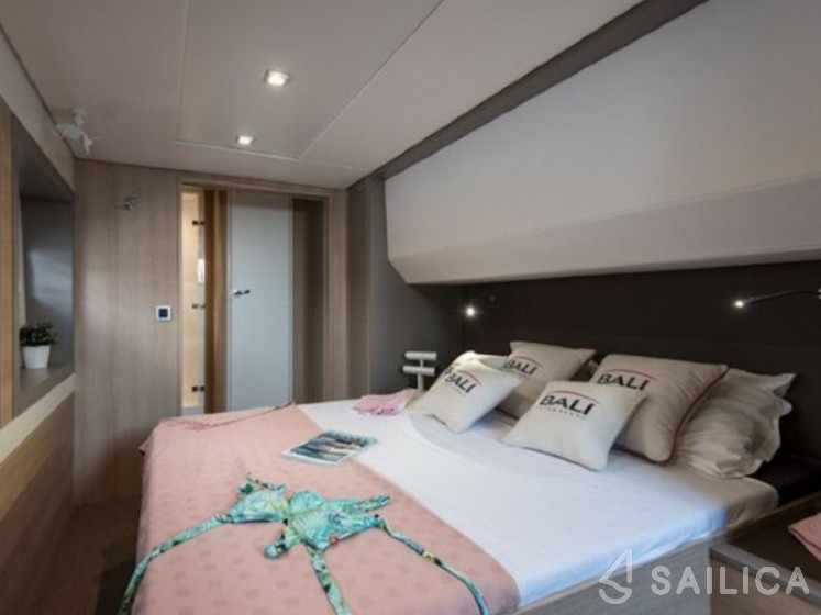 Bali 5.4. - Yacht Charter Sailica