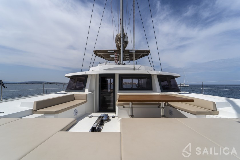 Bali 5.4. - Yacht Charter Sailica