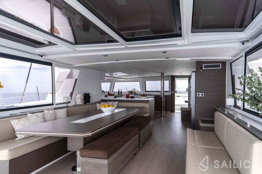 Bali 5.4. - Yacht Charter Sailica
