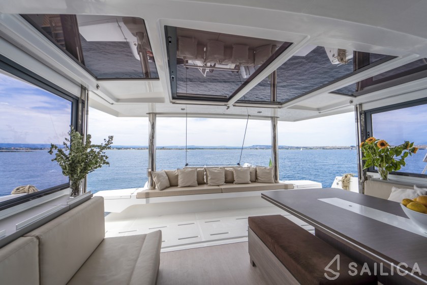 Bali 5.4. - Yacht Charter Sailica