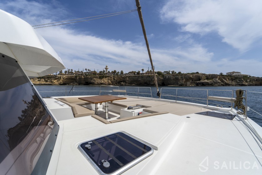Bali 5.4. - Yacht Charter Sailica