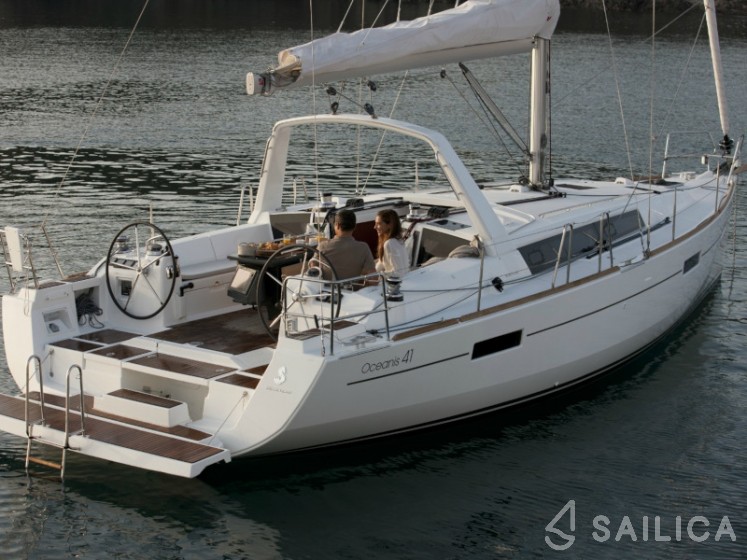 Oceanis 41 - Yacht Charter Sailica