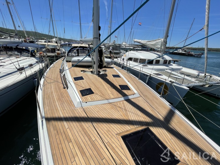 D&D Kufner 54 - Yacht Charter Sailica