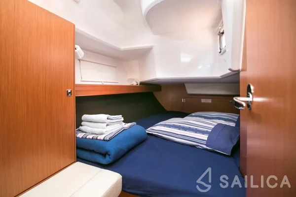 Bavaria 37 Cruiser - Yacht Charter Sailica