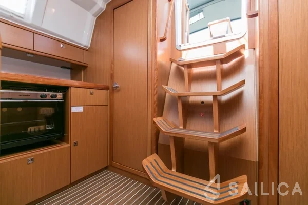 Bavaria 37 Cruiser - Yacht Charter Sailica