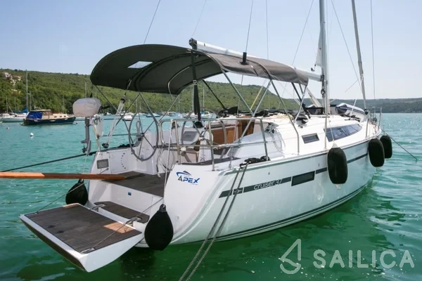 Bavaria 37 Cruiser - Yacht Charter Sailica