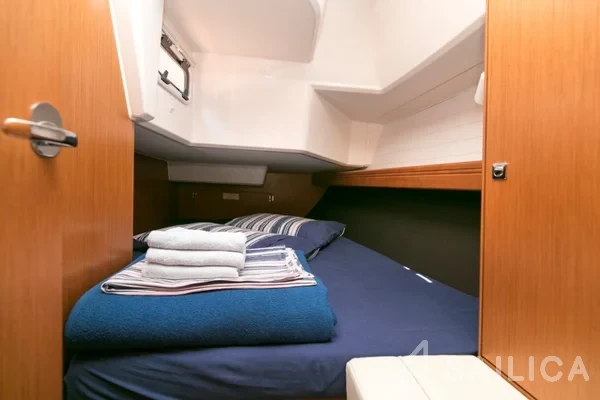 Bavaria 37 Cruiser - Yacht Charter Sailica