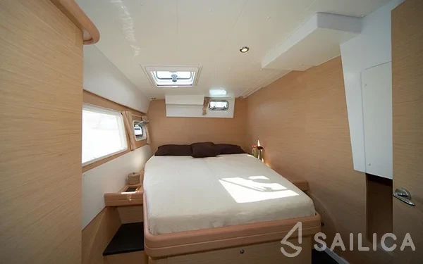 Lagoon 421 - Yacht Charter Sailica