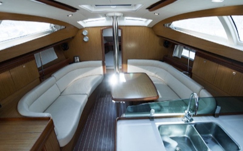 Sun Odyssey 39 DS - Yacht Charter Sailica