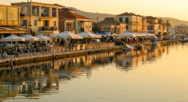 Sun Odyssey 39 DS - Yacht Charter Sailica