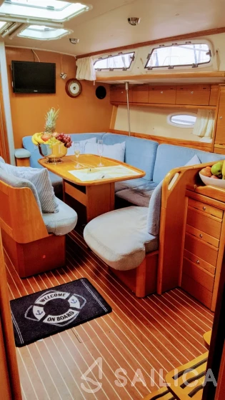 Bavaria 40 Cruiser - Yacht Charter Sailica