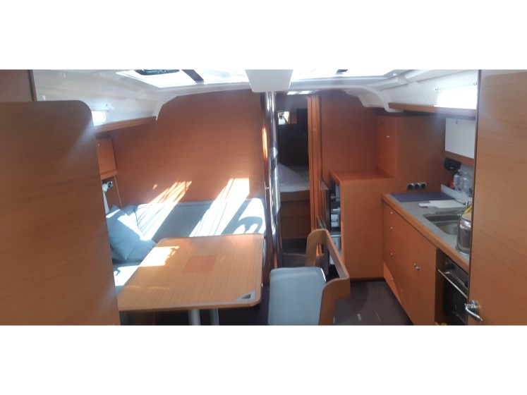 Dufour 430 - Yacht Charter Sailica
