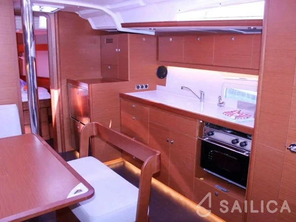Dufour 430 - Yacht Charter Sailica