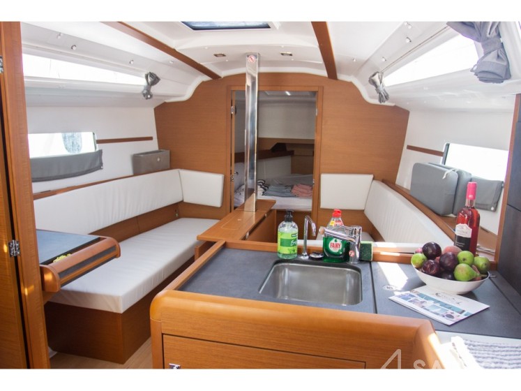 Sun Odyssey 349 - Yacht Charter Sailica