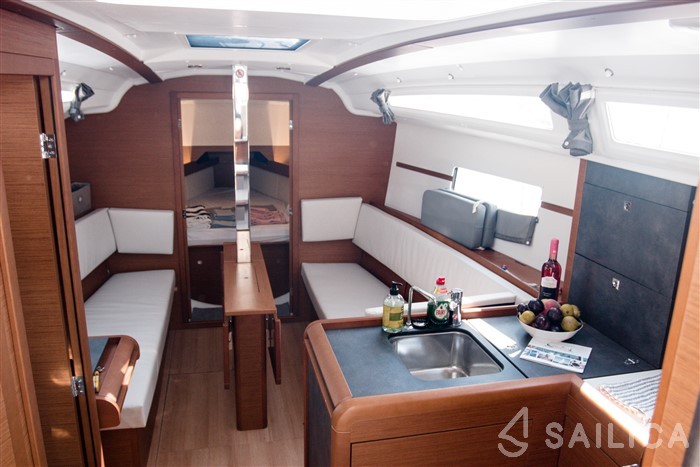 Sun Odyssey 349 - Yacht Charter Sailica