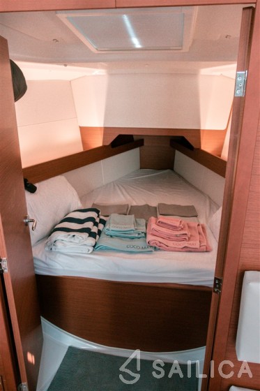 Sun Odyssey 349 - Yacht Charter Sailica